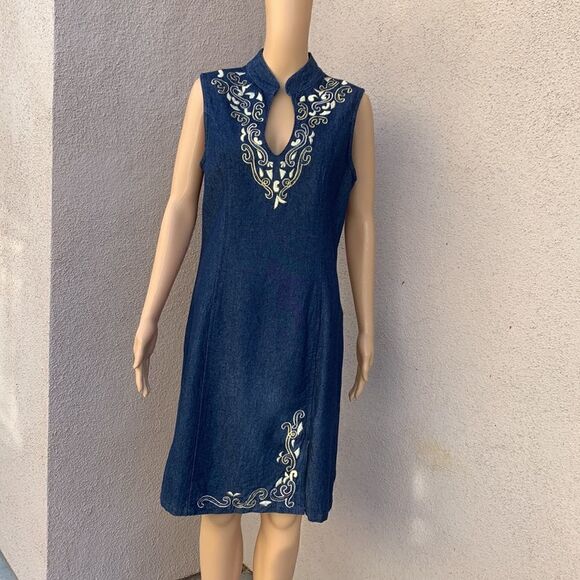 Forenza Denim Gold Embroidery V Neck Collar Zipper Woman’s Size 12 Dress India - Picture 2 of 6